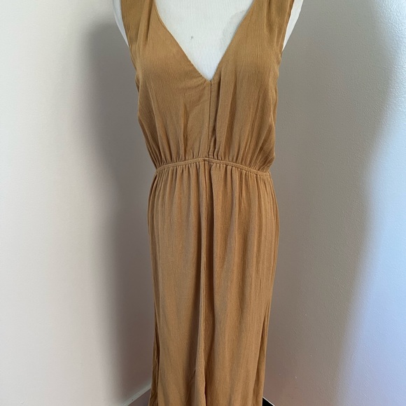 CUPSHE Florence Column V Neck Dress in Tan Midi Zippered Cut Out Sleeveless NWT - Picture 3 of 10